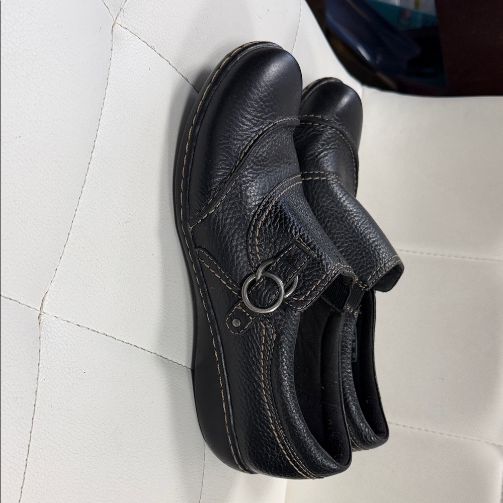 Clarks Collection Ashland Indigo Womens Shoe 8.5 Black Leather Loafer. - Picture 2 of 8